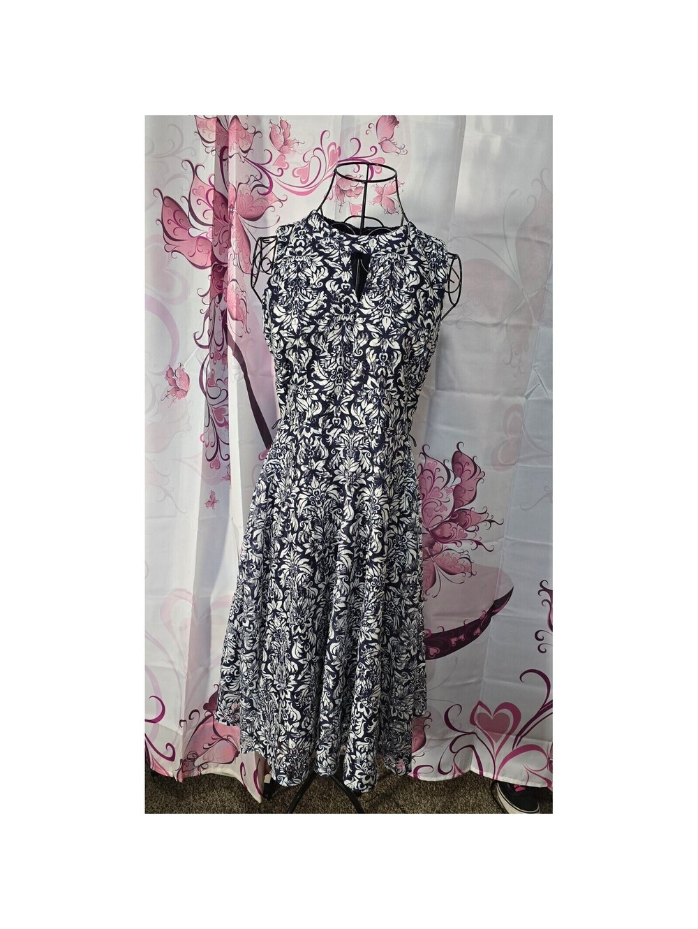 Danny & Nichole  Small Blue & White Lined Floral A Line Midi Sleeveless Dress